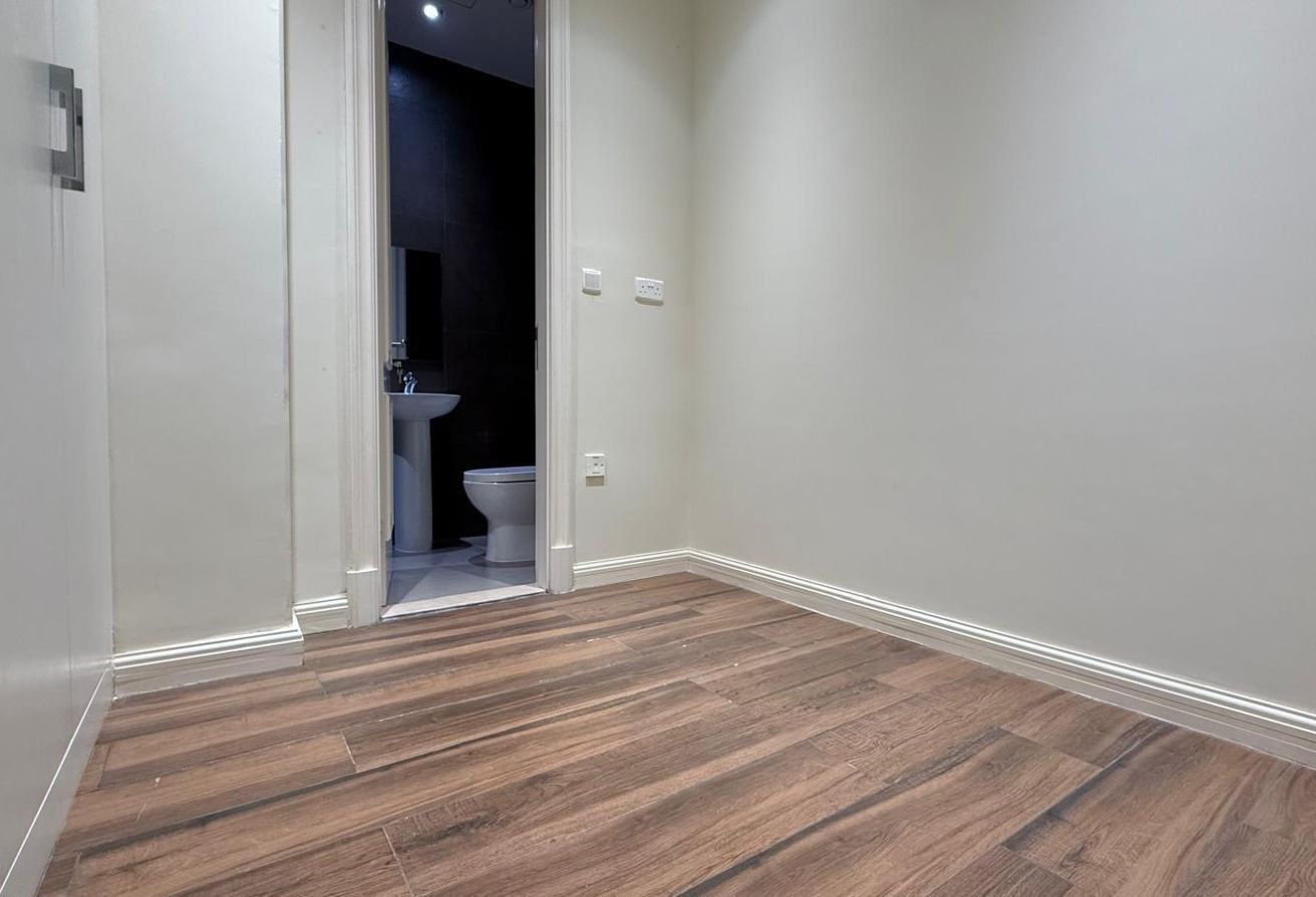 LUXURIOUS 2BHK FURNISHED APARTMENT IN PEAEL thumbnail 10