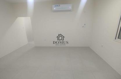 Apartment - 3 Bedrooms - 3 Bathrooms for rent in Hiteen Street - Al Muntazah - Doha