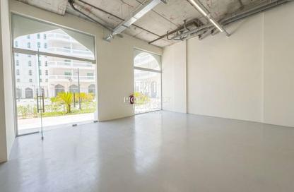 Retail - Studio - 1 Bathroom for rent in Souk Al gharaffa - Al Gharrafa - Doha
