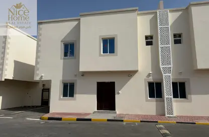 Villa - 5 Bedrooms - 5 Bathrooms for rent in Al Kheesa - Al Kheesa - Umm Salal Mohammed