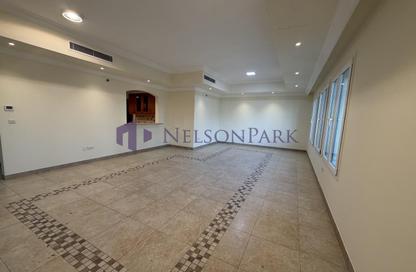 Apartment - 3 Bedrooms - 5 Bathrooms for sale in East Porto Drive - Porto Arabia - The Pearl Island - Doha Apartment - 3 Bedrooms - 5 Bathrooms for sale in East Porto Drive - Porto Arabia - The Pearl Island - Doha