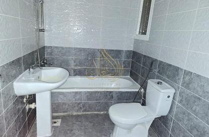 Apartment - 3 Bedrooms - 2 Bathrooms for rent in Thabit Bin Zaid Street - Al Mansoura - Doha