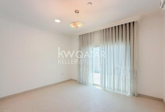 60390292 - Property Image 3