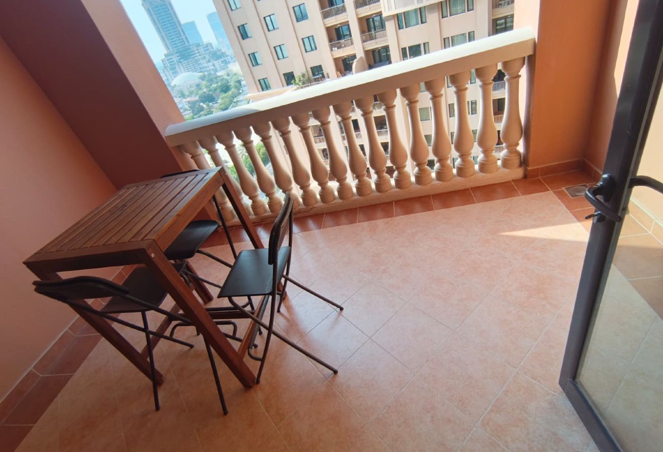 ELEGANT FF 1 BEDROOM IN PORTO ARABIA @ ONLY 7500 thumbnail 8