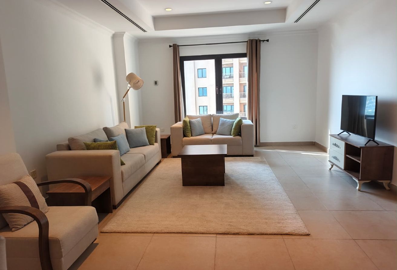 ELEGANT FF 1 BEDROOM IN PORTO ARABIA @ ONLY 7500