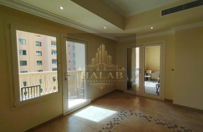 Apartment - 2 Bedrooms - 3 Bathrooms for rent in East Porto Drive - Porto Arabia - The Pearl Island - Doha