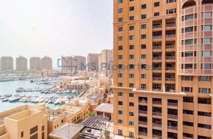 شقة - غرفة نوم - 2 حمامات للبيع في طريق بورتو الشرقي - بورتو أرابيا - جزيرة اللؤلؤة - الدوحة