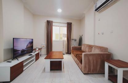 Apartment - 1 Bedroom - 1 Bathroom for rent in Umm Ghwailina Comm - Umm Ghuwalina - Umm Ghuwailina - Doha