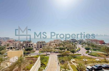 Apartment - 2 Bedrooms - 3 Bathrooms for rent in Viva East - Viva Bahriyah - The Pearl Island - Doha