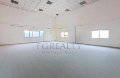 Labor Camp - Studio - 5 Bathrooms for rent in Industrial Area 4 - Industrial Area - Industrial Area - Doha