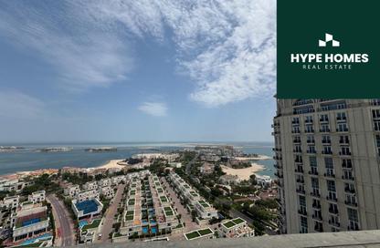 Penthouse - 2 Bedrooms - 4 Bathrooms for rent in Floresta Gardens - Floresta Gardens - The Pearl Island - Doha