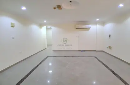 Apartment - 3 Bedrooms - 3 Bathrooms for rent in Al Jazeera Street - Fereej Bin Mahmoud North - Fereej Bin Mahmoud - Doha
