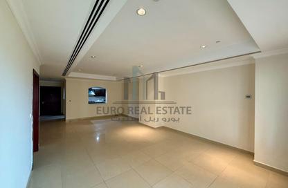 Apartment - 1 Bedroom - 2 Bathrooms for rent in East Porto Drive - Porto Arabia - The Pearl Island - Doha
