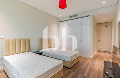 Apartment - 2 Bedrooms - 3 Bathrooms for rent in Floresta Gardens - Floresta Gardens - The Pearl Island - Doha
