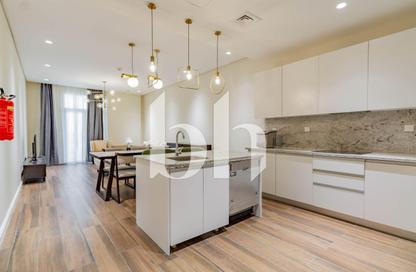 Apartment - 2 Bedrooms - 3 Bathrooms for rent in Floresta Gardens - Floresta Gardens - The Pearl Island - Doha
