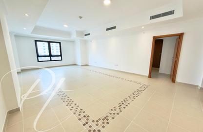 Apartment - 1 - 2 for sale in Tower 29 - Porto Arabia - The Pearl Island - Doha
