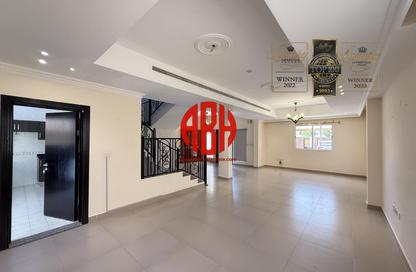 Villa - 3 - 3 for rent in Souk Al gharaffa - Al Gharrafa - Doha