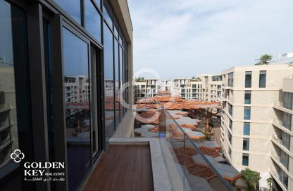Apartment - 4 - 5 for sale in Crystal Residence - Gewan Island - The Pearl Island - Doha
