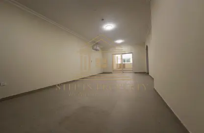 Apartment - 3 Bedrooms - 2 Bathrooms for rent in Anas Street - Fereej Bin Mahmoud North - Fereej Bin Mahmoud - Doha
