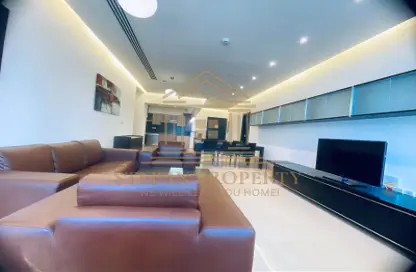 Apartment - 2 Bedrooms - 3 Bathrooms for rent in West Bay Tower - West Bay - West Bay - Doha