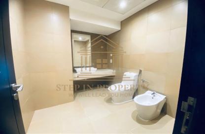 Apartment - 2 Bedrooms - 3 Bathrooms for rent in West Bay Tower - West Bay - West Bay - Doha