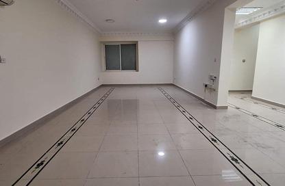 Apartment - 3 Bedrooms - 3 Bathrooms for rent in OqbaBin Nafie Steet - Old Airport Road - Doha