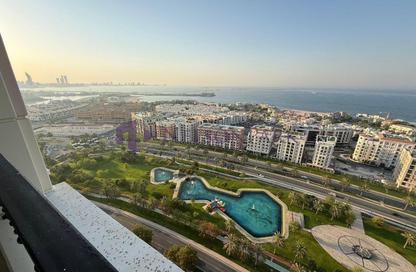 Duplex - 2 Bedrooms - 4 Bathrooms for rent in Viva West - Viva Bahriyah - The Pearl Island - Doha