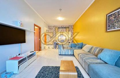 Apartment - 2 - 3 for sale in Viva West - Viva Bahriyah - The Pearl Island - Doha