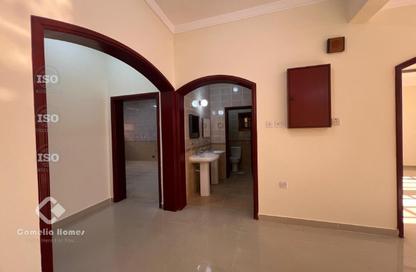 Villa - 5 Bedrooms - 5 Bathrooms for rent in Umm Al Seneem Street - Ain Khaled - Doha