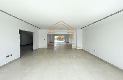 مجمع سكني - 4 غرف نوم - 5 حمامات للايجار في البوابة الغربية - بحيرة وست لاجون - الدوحة