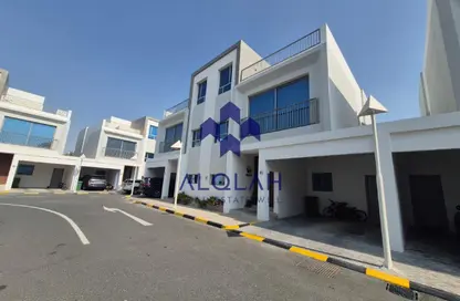 Villa - 3 Bedrooms - 4 Bathrooms for rent in Muraikh - AlMuraikh - Doha