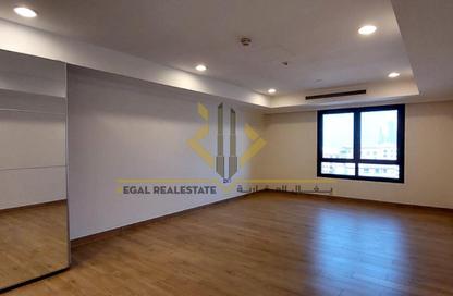 Apartment - 1 - 2 for rent in West Porto Drive - Porto Arabia - The Pearl Island - Doha Apartment - 1 - 2 for rent in West Porto Drive - Porto Arabia - The Pearl Island - Doha