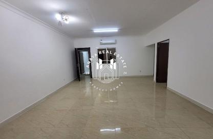 Villa - 1 Bedroom - 1 Bathroom for rent in Umm Al Seneem Street - Ain Khaled - Doha