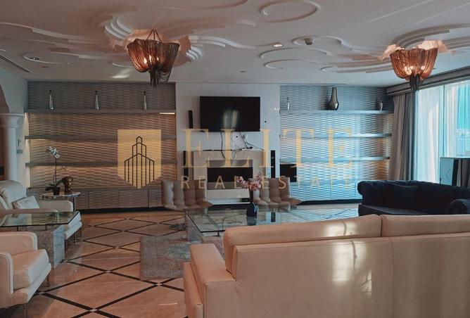 985132 - Property Image 2