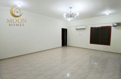 Apartment - 1 - 2 for rent in Umm Ghuwailina 4 - Umm Ghuwailina - Doha