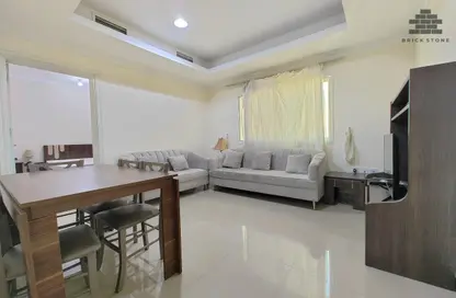 Apartment - 1 Bedroom - 2 Bathrooms for rent in Salaja Street - Doha Al Jadeed - Doha