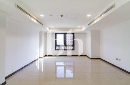 Apartment - 1 Bedroom - 2 Bathrooms for rent in West Porto Drive - Porto Arabia - The Pearl Island - Doha