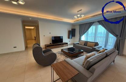 Apartment - 2 Bedrooms - 3 Bathrooms for rent in East Porto Drive - Porto Arabia - The Pearl Island - Doha