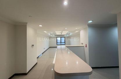 Apartment - 1 - 2 for rent in West Porto Drive - Porto Arabia - The Pearl Island - Doha