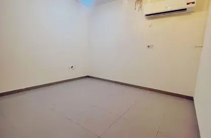 Villa - Studio - 1 Bathroom for rent in Fereej Bin Omran - Doha Villa - Studio - 1 Bathroom for rent in Fereej Bin Omran - Doha