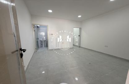 Villa - Studio - 1 Bathroom for rent in Wadi Al Markh - Muraikh - AlMuraikh - Doha