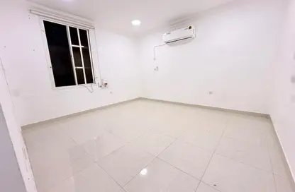 Apartment - Studio - 1 Bathroom for rent in Muaither South - Muaither Area - Doha