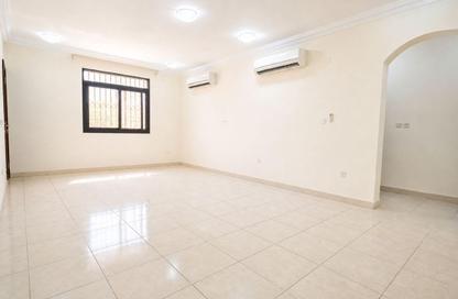 Villa - 6 Bedrooms - 5 Bathrooms for rent in Bu Hamour Street - Abu Hamour - Doha