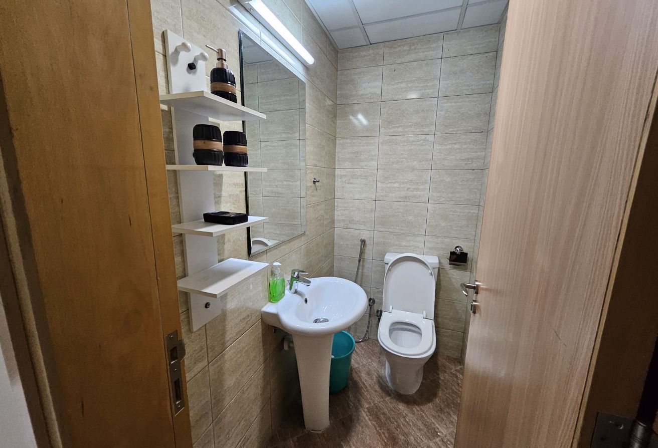 BEST DEAL WITH TITLE DEED 1BEDROOM NEW FURNISHED thumbnail 3