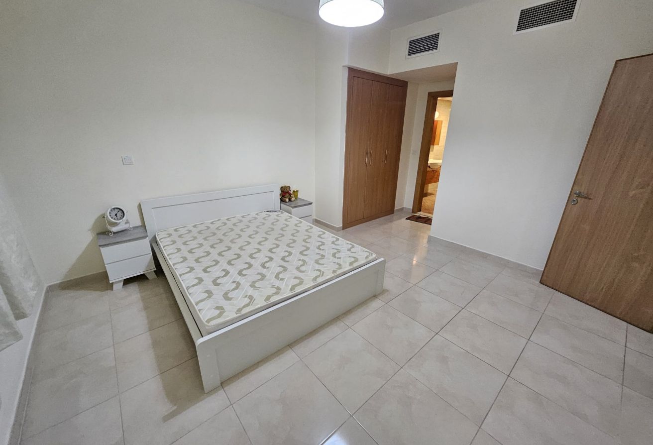 BEST DEAL WITH TITLE DEED 1BEDROOM NEW FURNISHED thumbnail 9