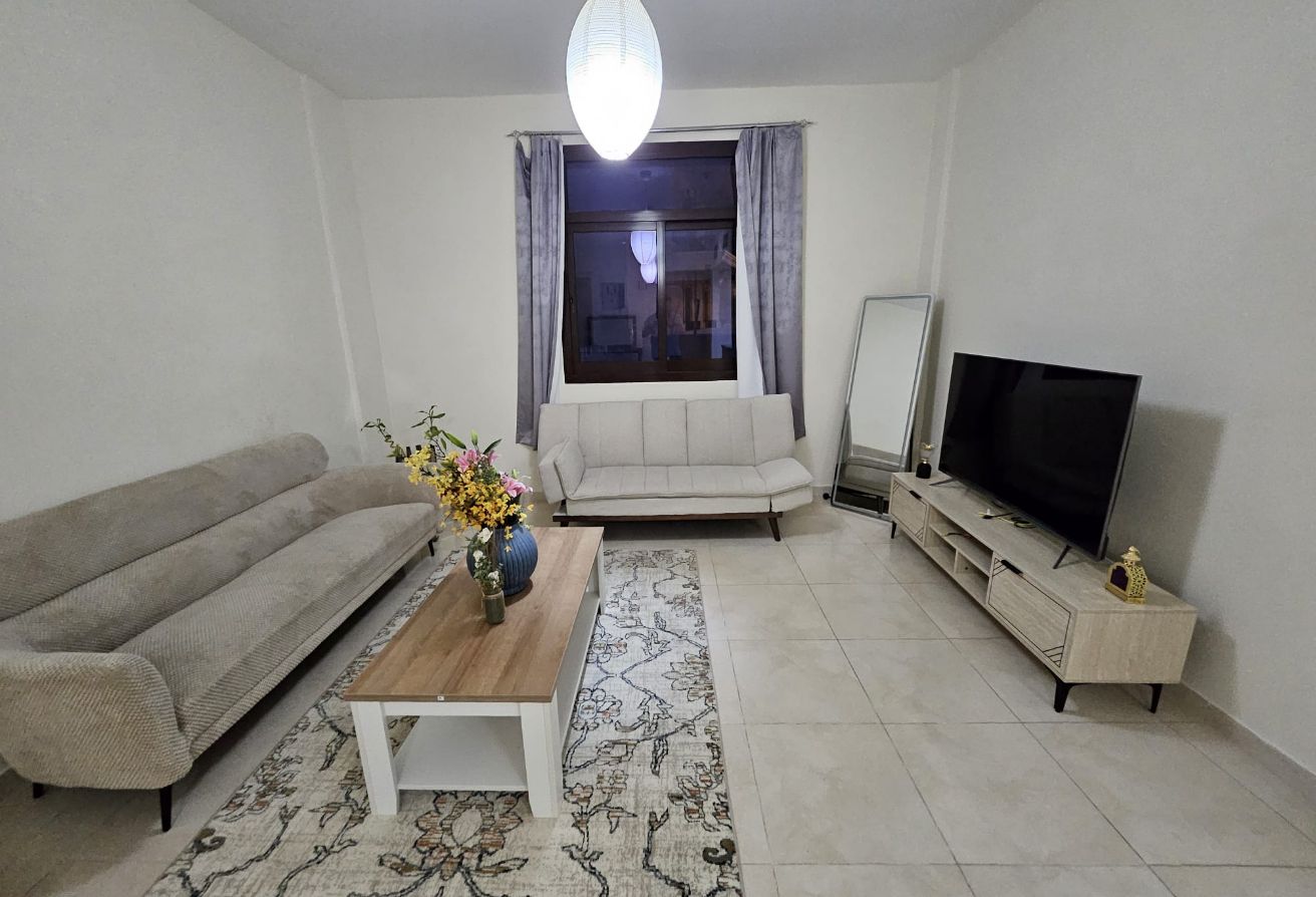 BEST DEAL WITH TITLE DEED 1BEDROOM NEW FURNISHED thumbnail 5
