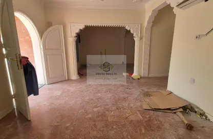 Villa - 3 Bedrooms - 3 Bathrooms for rent in Old Airport Road - Old Airport Road - Doha