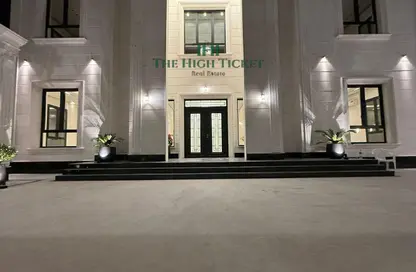 Villa - 6 Bedrooms - 6 Bathrooms for sale in Umm Qarn - Al Daayen
