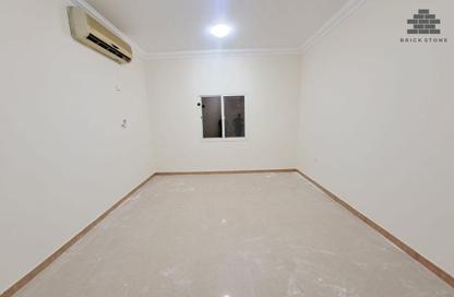 Apartment - 2 Bedrooms - 2 Bathrooms for rent in Anas Street - Fereej Bin Mahmoud North - Fereej Bin Mahmoud - Doha