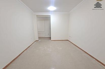 Apartment - 2 Bedrooms - 2 Bathrooms for rent in Anas Street - Fereej Bin Mahmoud North - Fereej Bin Mahmoud - Doha